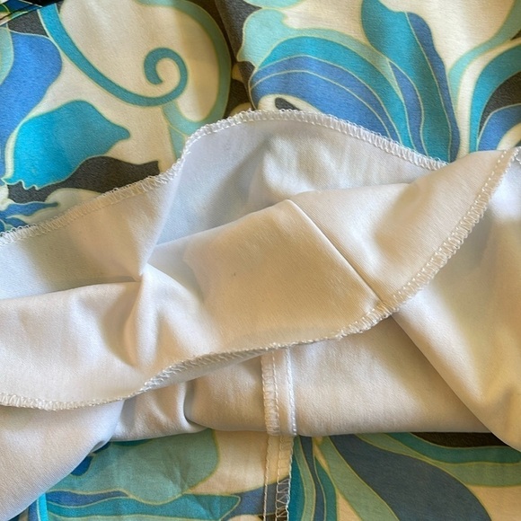 Le Chateau size 12 halter fit and flare halter dress with spaghetti straps - Picture 11 of 11